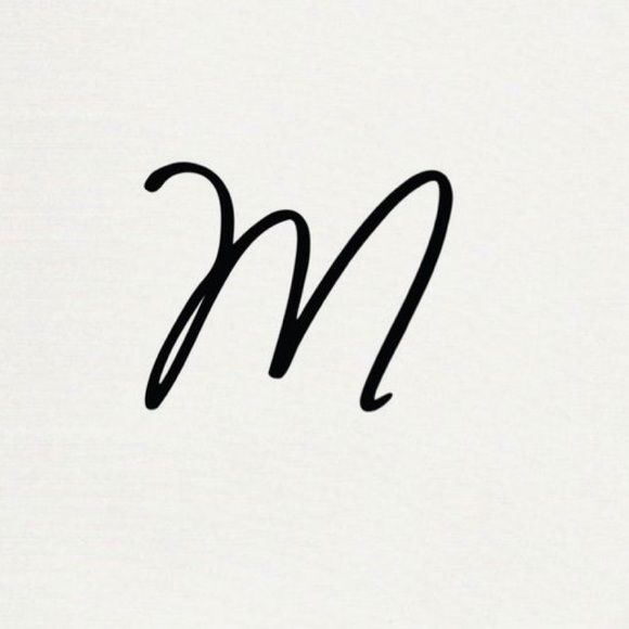 Meet your Posher, Mariella - Picture 1 of 1